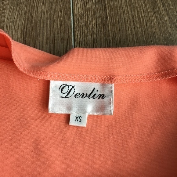 5/$15 Devlin pencil low high stretch skirt coral - Picture 2 of 3